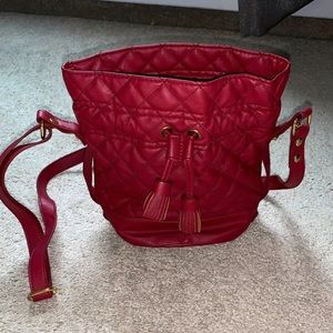 Kendall and Kylie bucket crossbody bag